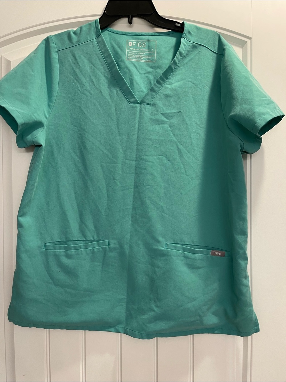 FIGS Technical Collection Surgical Green Women's Large Casma 3 Pocket Top Po2858